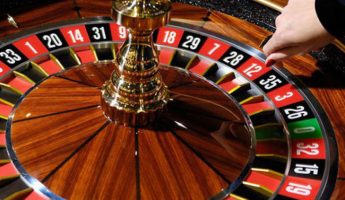 Крупные выигрыши в рулетке в онлайн казино математическая энциклопедия ставок на спорт